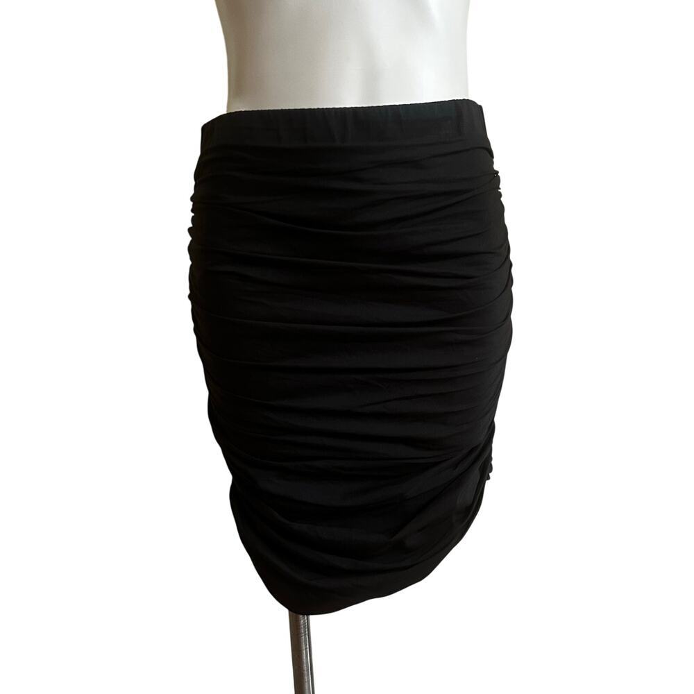 Aritzia Babaton Presto Ruched Skirt sz 10 Black Ruched Mini Skirt
